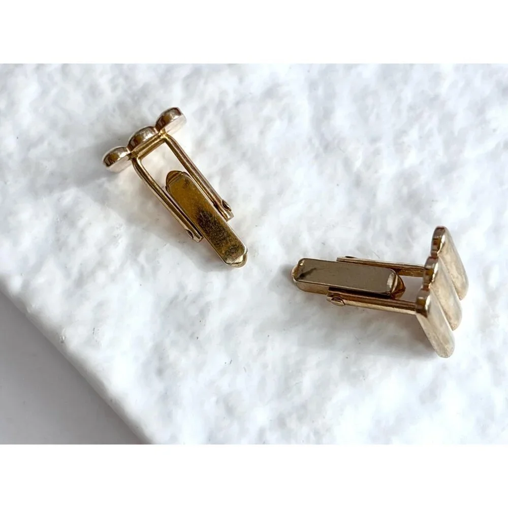 Modernist Scalloped Gold Toned Rectangular Vintage Retro 80's Men's Cuff Links